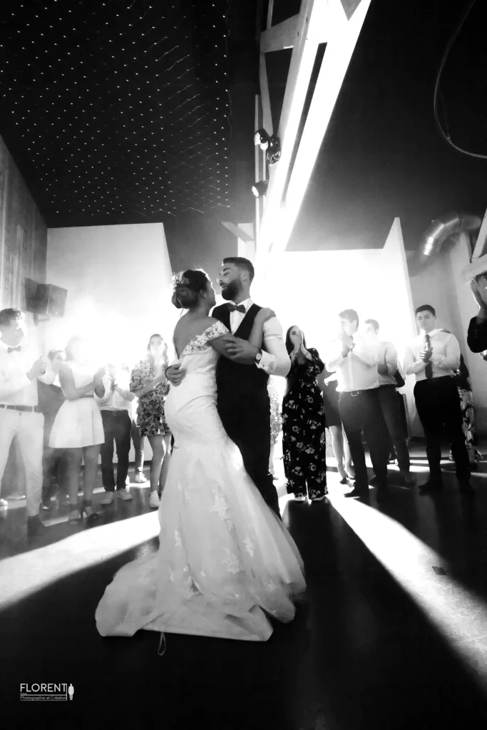 photo mariage danse des maries noir et blanc romantique florent photographe boulogne sur mer lille paris saint omer