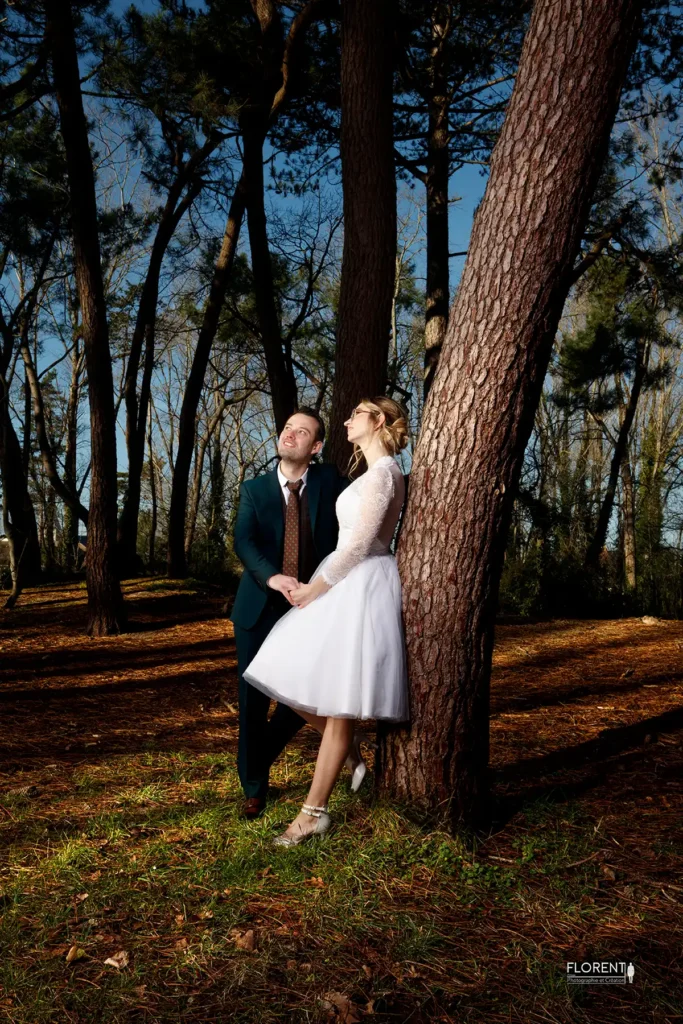 photographe mariage le touquet au parc les amoureux se regardent florent studio lille paris boulogne sur mer saint omer le touquet