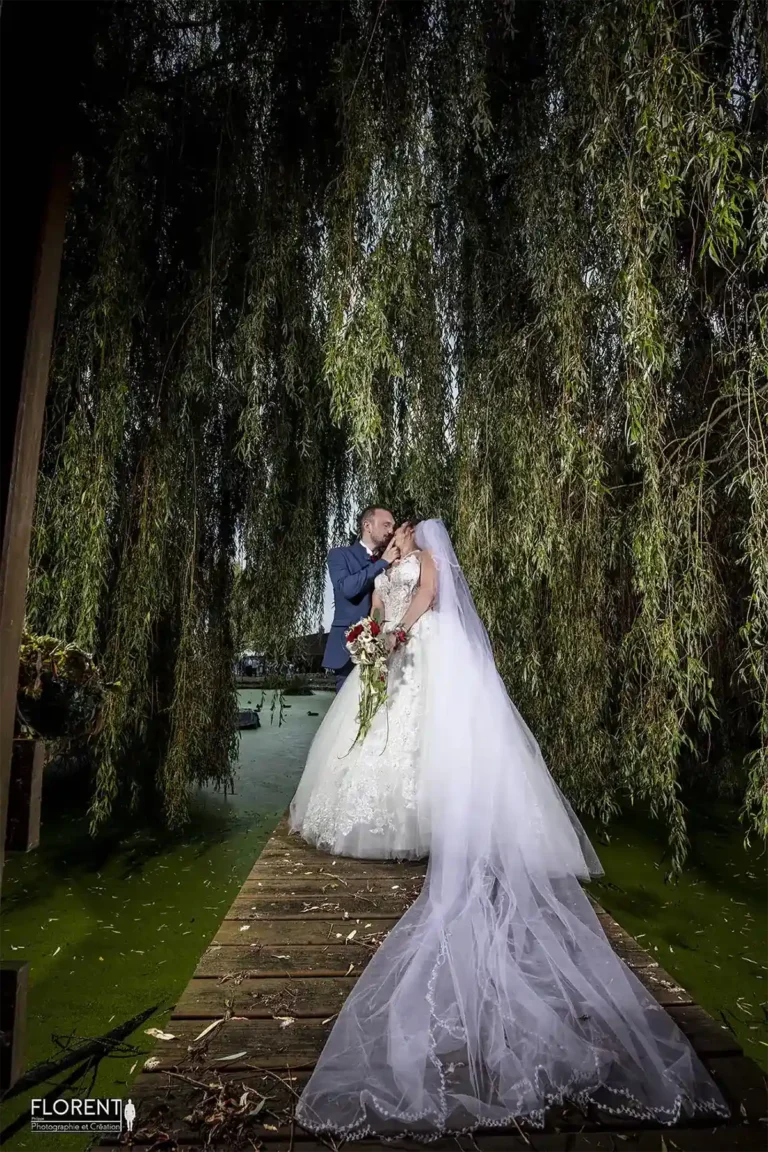 photographe mariage lille le touquet maries sous les arbres passerelle etang florent photographe mariage boulogne sur mer lille le touquet paris calais saint omer amiens arras calais dunkerque etaples