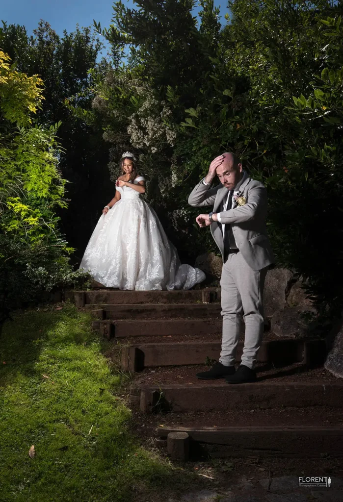 photographie mariage humour escalier maries en retard studio florent boulogne sur mer lille paris saint omer dunkerque arras lens le touquet