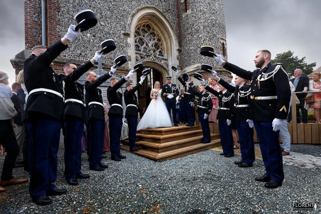 sortie superbe maries avec haie gendarmes au garde à vous florent studio boulogne sur mer lumbres douai valenciennes etaples le touquet saint omer