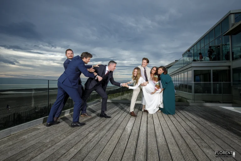 photo mariage terrasse novotel humour avec les invites florent lille le touquet boulogne sur mer paris arras amiens calais